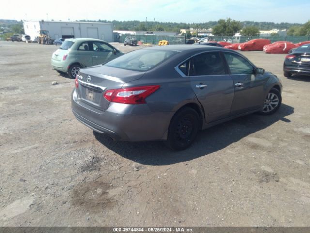 1N4AL3AP1HC481823 Nissan Altima 2.5 S
