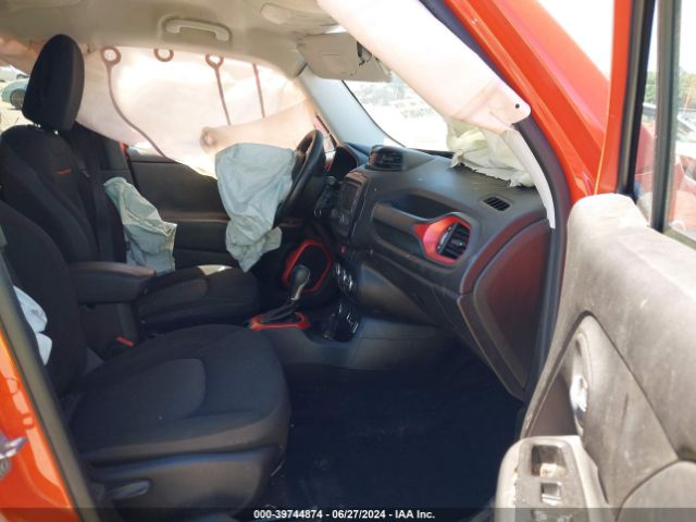 ZACCJBCT1FPB41352 Jeep Renegade Trailhawk