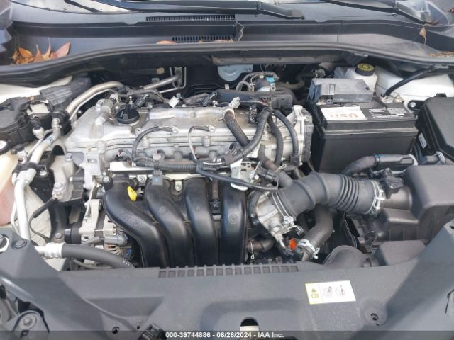 NMTKHMBXXLR107186 Toyota C-HR LE