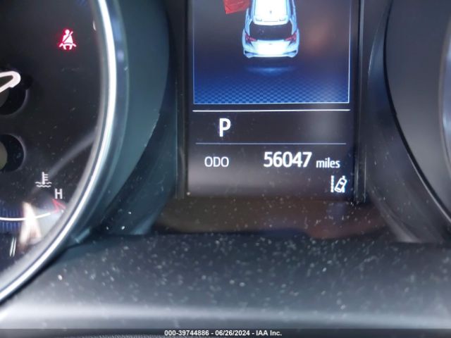 NMTKHMBXXLR107186 Toyota C-HR LE