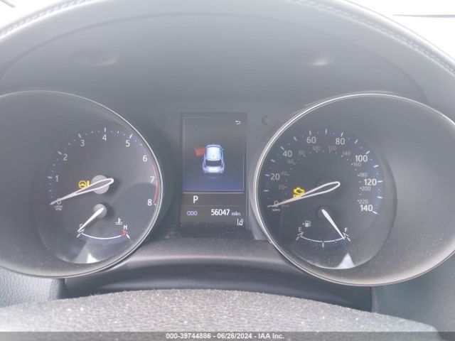 NMTKHMBXXLR107186 Toyota C-HR LE