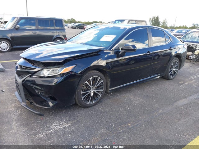 Toyota CAMRY SE 2020 4T1G11AK1LU913098 Image 2