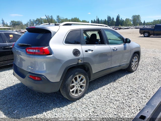 1C4PJLCB9FW607675 Jeep Cherokee Latitude