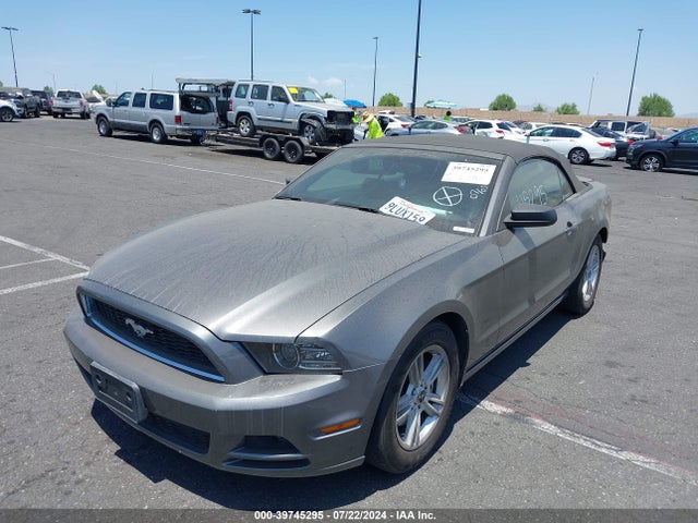 Ford Mustang V6 2014 1ZVBP8EMXE5306404 Image 2