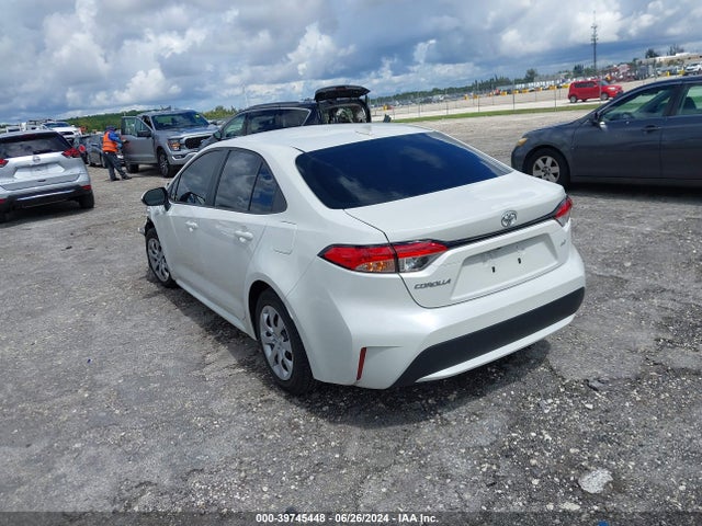 Toyota COROLLA LE 2021 5YFEPMAE8MP252609 Image 3