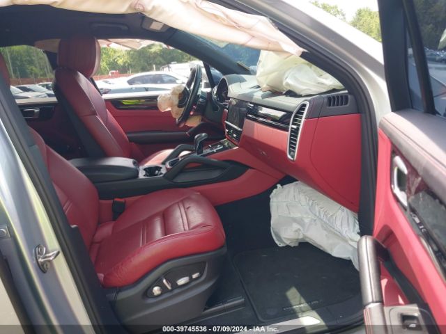 2019 PORSCHE CAYENNE WP1AA2AY4KDA09442 Photo 4