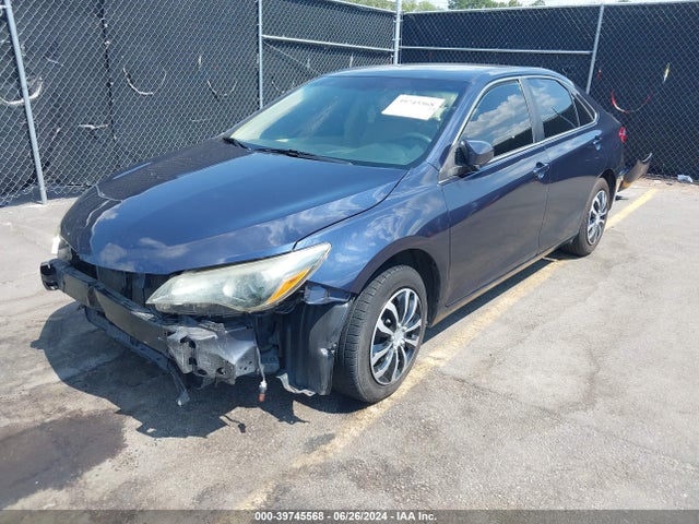 Toyota CAMRY LE 2015 4T4BF1FK0FR447565 Image 2