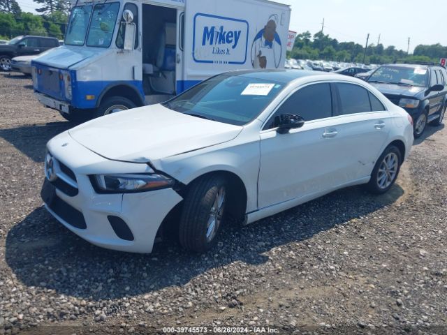WDD3G4FB0KW023230 Mercedes-Benz A 220 4matic