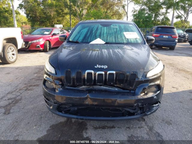1C4PJLABXGW159063 Jeep Cherokee Sport