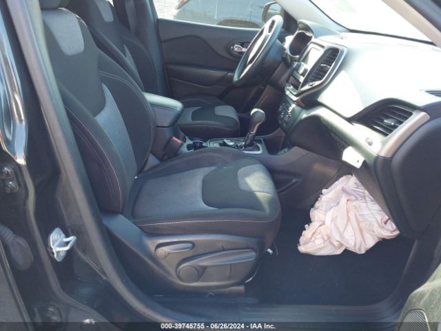 1C4PJLABXGW159063 Jeep Cherokee Sport