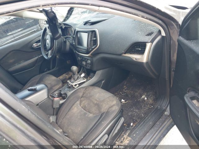 1C4PJMCBXGW367463 Jeep Cherokee Latitude