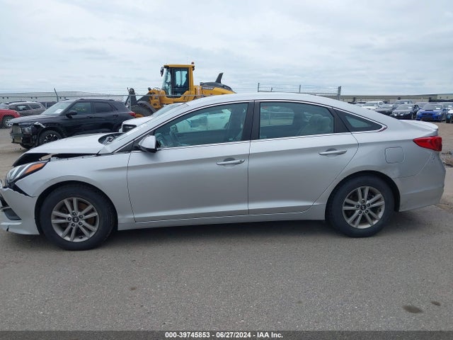 Hyundai SONATA SE 2016 5NPE24AF9GH317508 Image 14