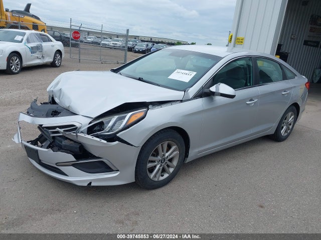 Hyundai SONATA SE 2016 5NPE24AF9GH317508 Image 2