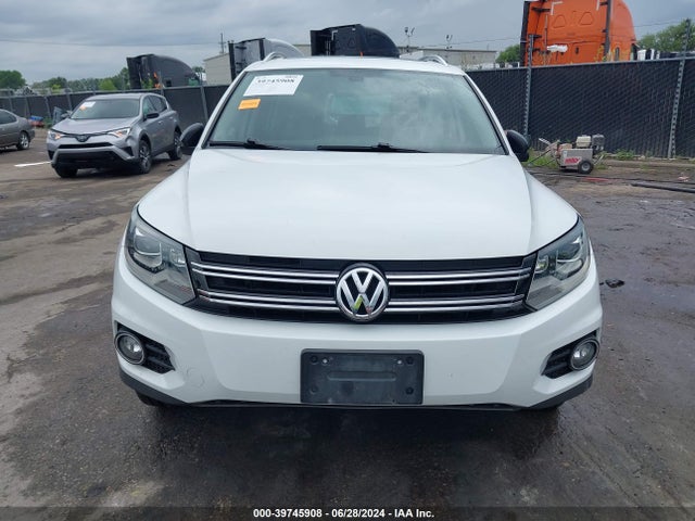 WVGUV7AX0HK015407 Volkswagen Tiguan 2.0t Sport