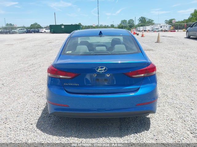 Hyundai Elantra Value Edition 2018 5NPD84LF8JH369713 Image 17