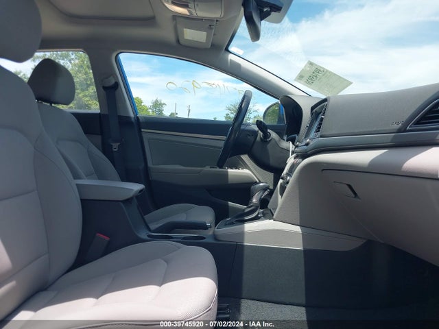 Hyundai Elantra Value Edition 2018 5NPD84LF8JH369713 Image 5
