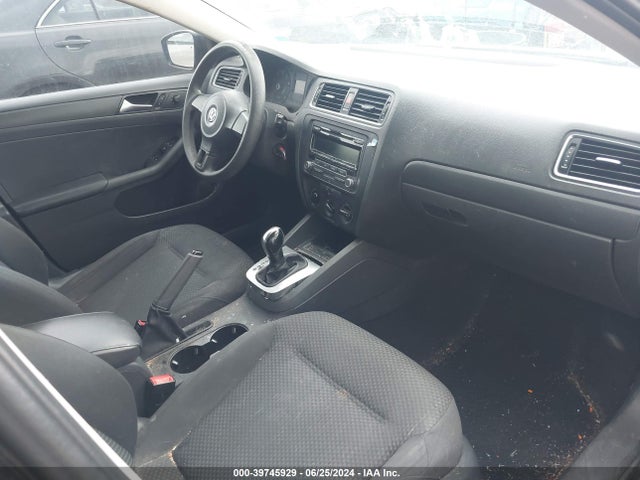 3VW2K7AJ0EM431880 Volkswagen Jetta 2.0l S