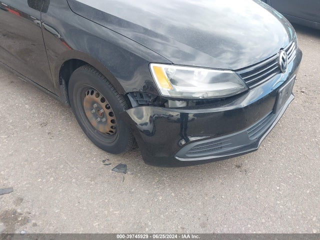 3VW2K7AJ0EM431880 Volkswagen Jetta 2.0l S
