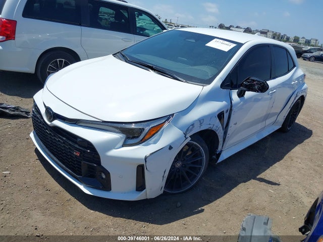 Toyota Gr Corolla Premium 2024 JTNABAAE1RA010781 Image 2