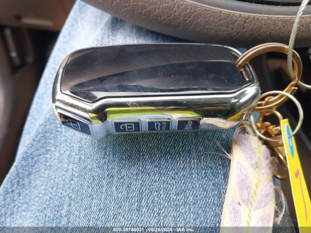 KNDERCAA7R7531530 KIA SELTOS EX