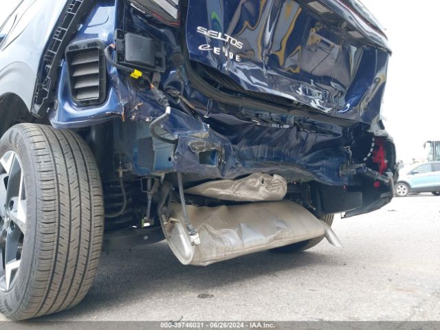 KNDERCAA7R7531530 KIA SELTOS EX