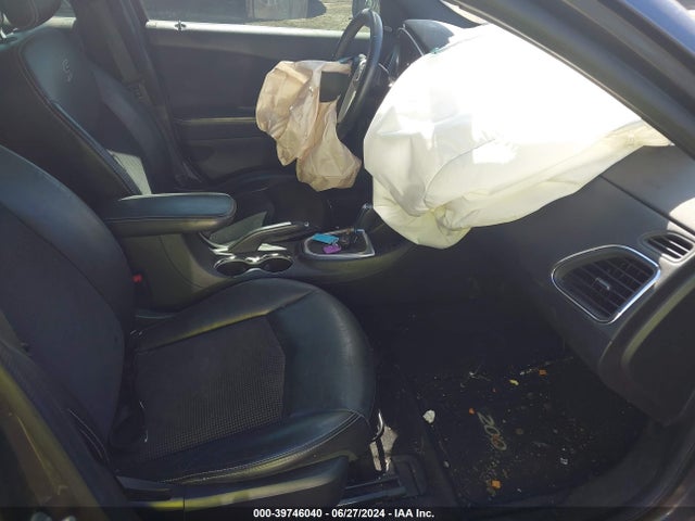 Chrysler 200 Limited 2014 1C3CCBCG9EN179372 Image 5