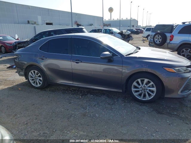 Toyota CAMRY LE 2022 4T1C11AK2NU628220 Image 14