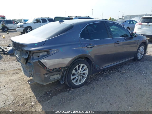 Toyota CAMRY LE 2022 4T1C11AK2NU628220 Image 4