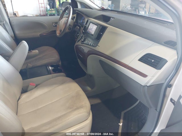 Toyota Sienna Xle 7 Passenger 2014 5TDDK3DC0ES078557 Image 5
