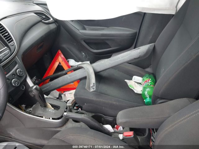 3GNCJKSB0KL169081 Chevrolet TRAX LS