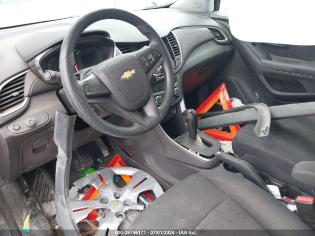 3GNCJKSB0KL169081 Chevrolet TRAX LS