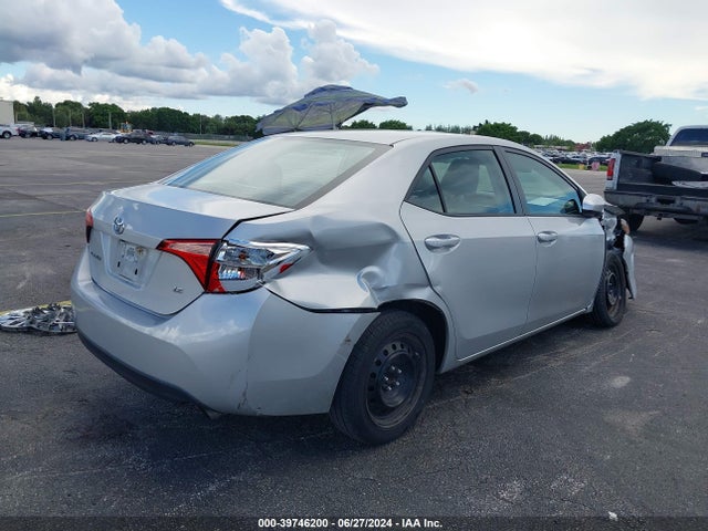 Toyota COROLLA LE 2018 5YFBURHE1JP846162 Image 4