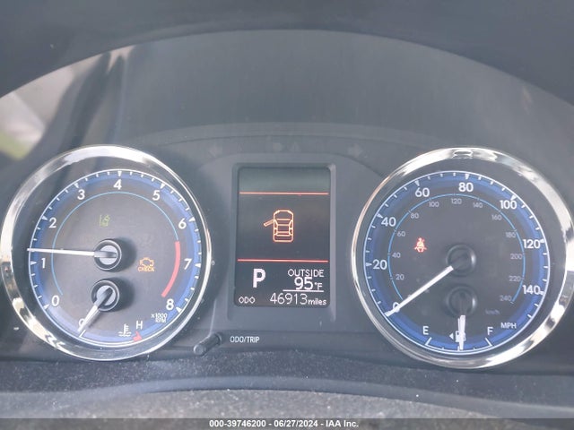 Toyota COROLLA LE 2018 5YFBURHE1JP846162 Image 7