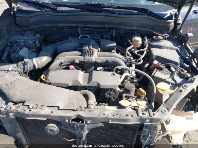 JF2SJAGC8JH499825 Subaru Forester 2.5i Premium
