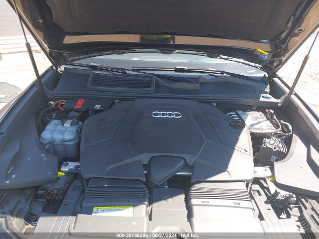 WA1FVAF17KD045623 Audi Q8 55 Premium