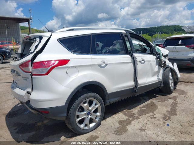 1FMCU9J94EUC05478 Ford Escape Titanium