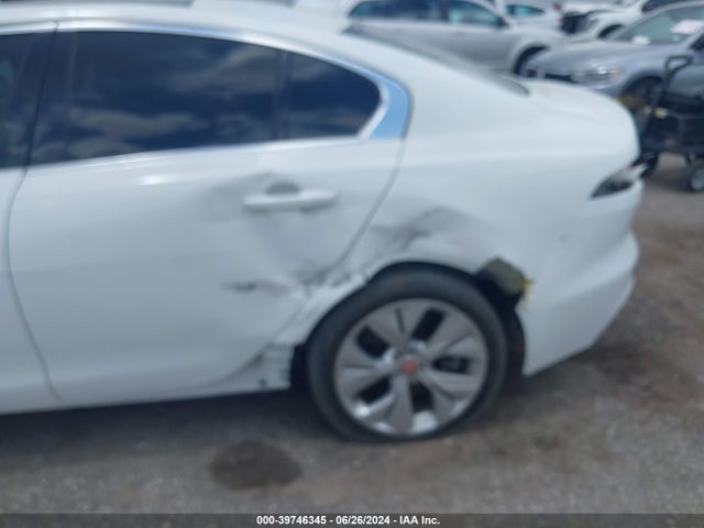 2020 JAGUAR XE SAJAJ4FX8LCP63918 Photo 5