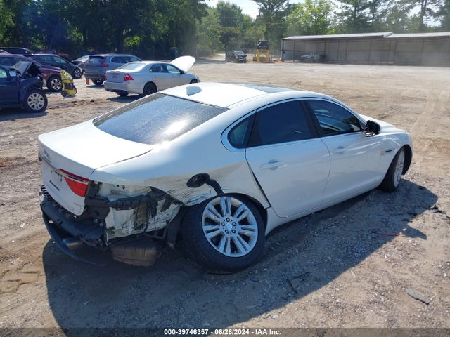 2016 JAGUAR XF SAJBD4BV3GCY06583 Photo 3