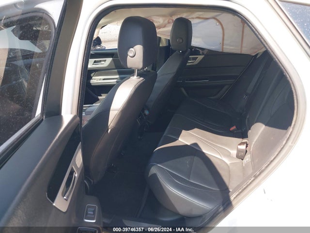 2016 JAGUAR XF SAJBD4BV3GCY06583 Photo 7