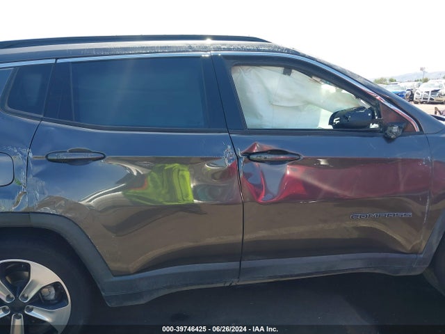 3C4NJCBB6JT165591 Jeep Compass Latitude Fwd