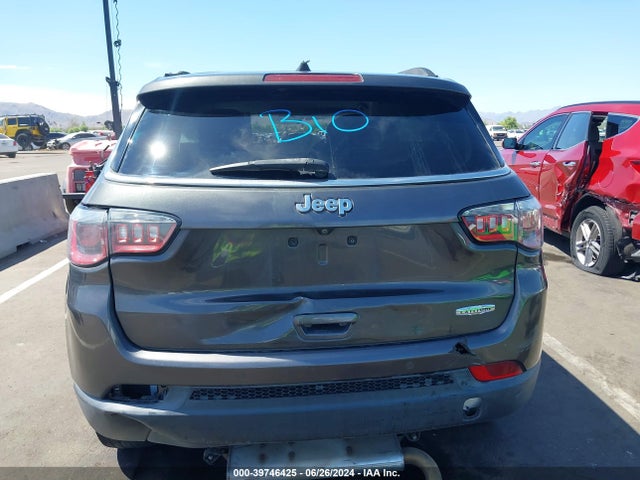 3C4NJCBB6JT165591 Jeep Compass Latitude Fwd