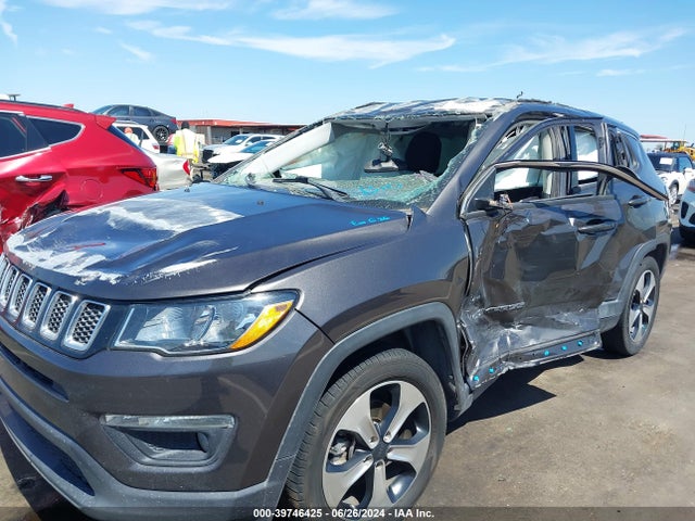 3C4NJCBB6JT165591 Jeep Compass Latitude Fwd