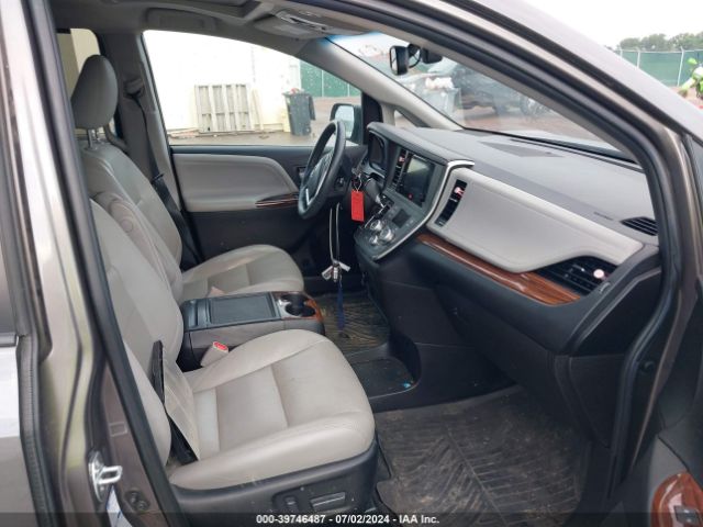 5TDDZ3DC1HS151192 Toyota Sienna Limited Premium 7 Passenger