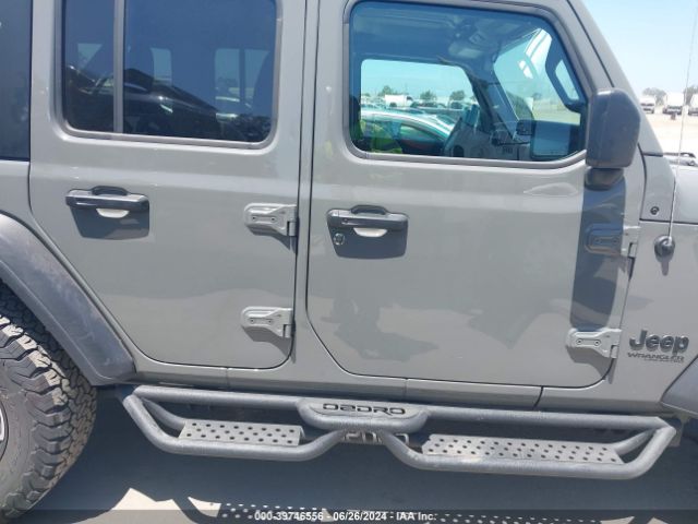 1C4HJXDM7NW224554 Jeep Wrangler Unlimited Sport S 4x4