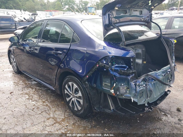 Toyota Corolla Hybrid Le 2021 JTDEAMDE4MJ016847 Image 3