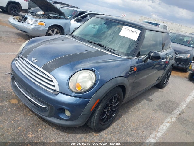 2011 MINI COOPER WMWSU3C56BT099959 Photo 1