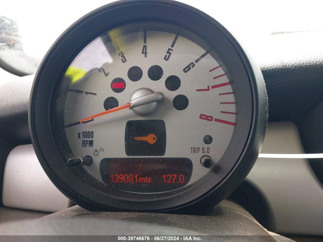 2011 MINI COOPER WMWSU3C56BT099959 Photo 6