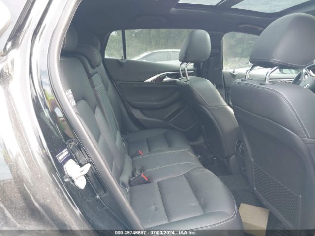 SJKCH5CR5JA059826 Infiniti Qx30 Premium