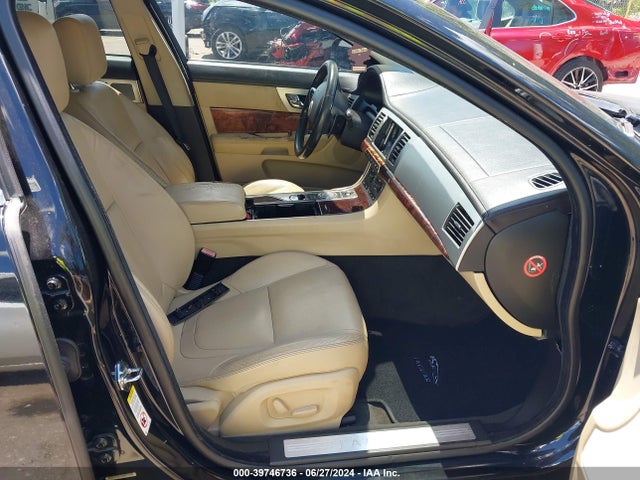 2012 JAGUAR XF SAJWA0FB8CLS28591 Photo 4