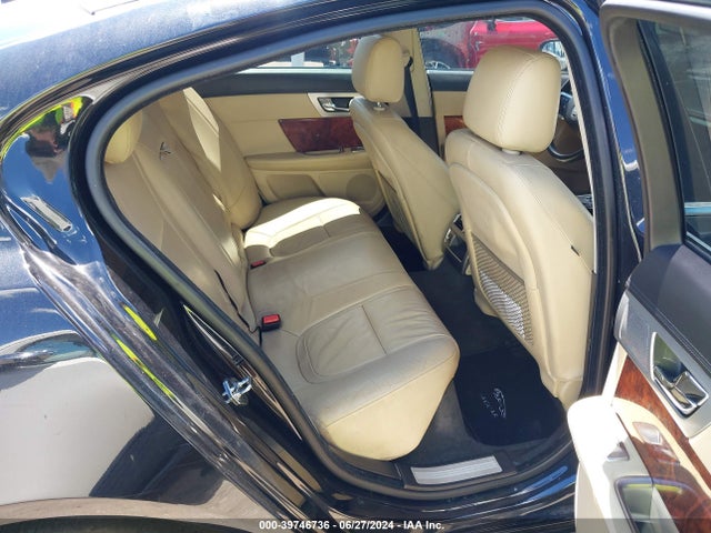 2012 JAGUAR XF SAJWA0FB8CLS28591 Photo 7